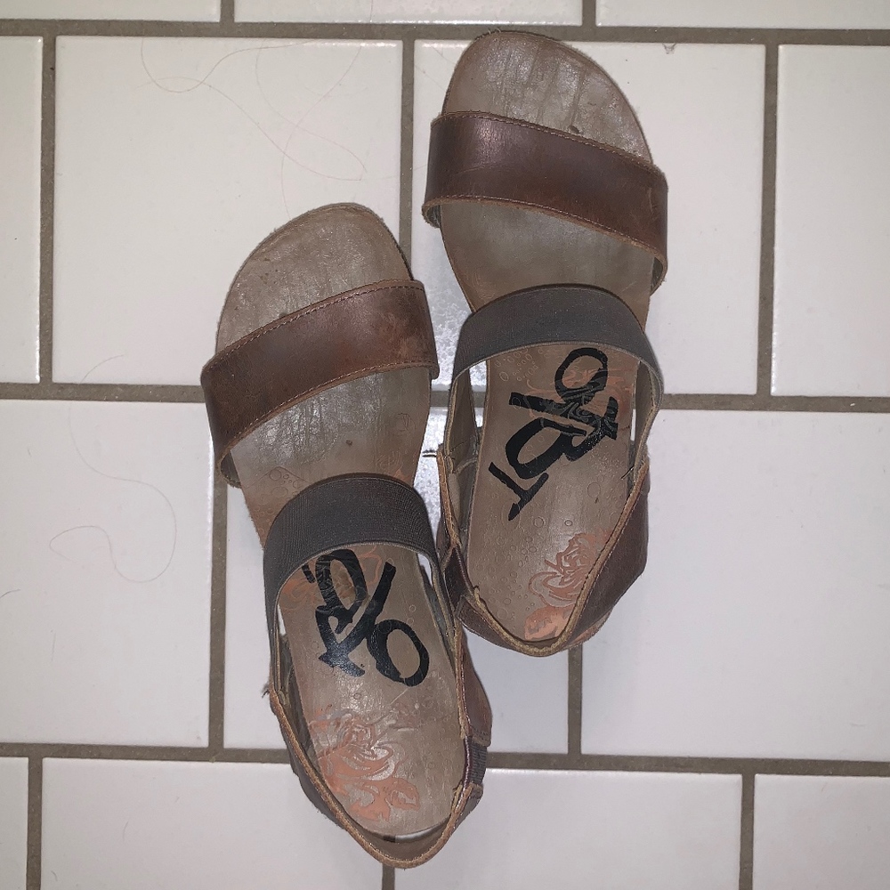 OTBT Bushnell Wedges Pewter// Size 7